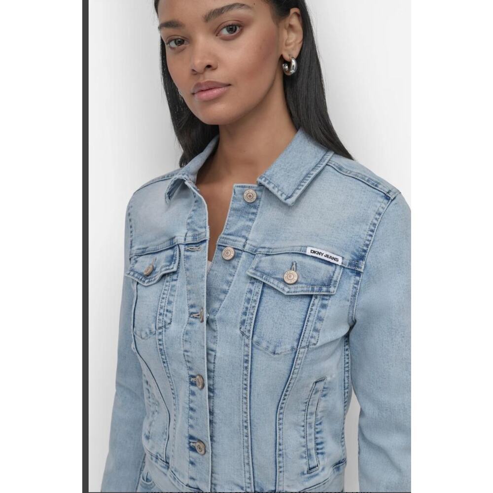 NWT DKNY Womens Trucker Denim Jacket. Size XL. Retails $89